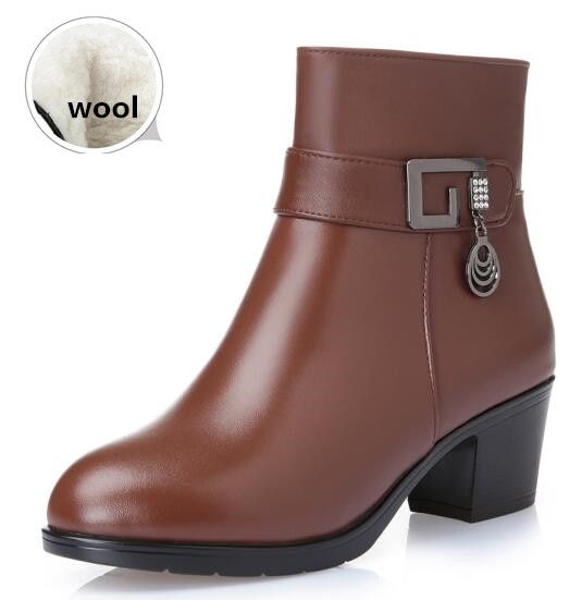 Genuine Leather Women Boots  Winter Thick Wool Lined Genuine Leather Women Snow Boots Large Size Women Winter Shoes