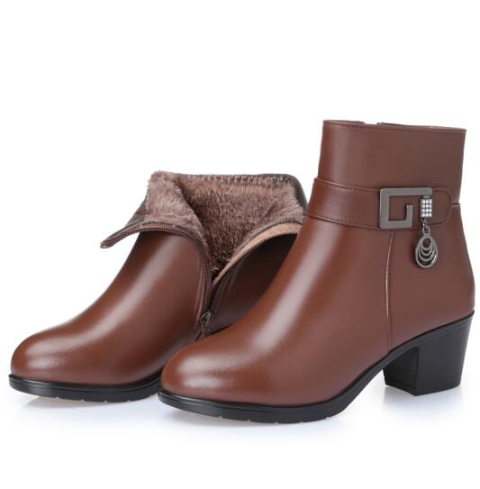Genuine Leather Women Boots  Winter Thick Wool Lined Genuine Leather Women Snow Boots Large Size Women Winter Shoes